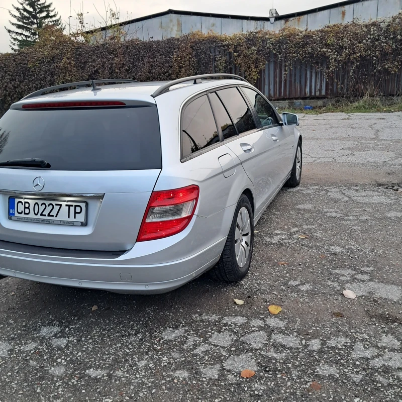 Mercedes-Benz C 220, снимка 4 - Автомобили и джипове - 47984936