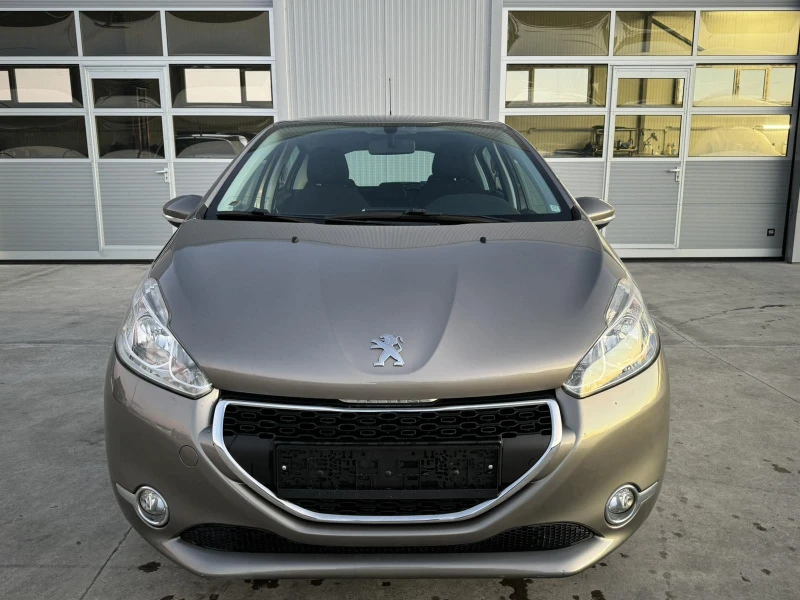 Peugeot 208 1.4* 95ps* GAS* NAVI, снимка 8 - Автомобили и джипове - 48367389