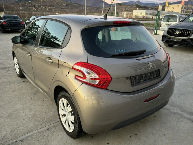 Peugeot 208 1.4* 95ps* GAS* NAVI, снимка 3 - Автомобили и джипове - 48367389