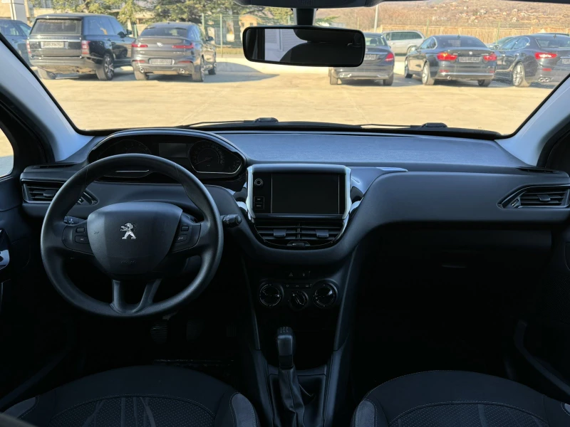 Peugeot 208 1.4* 95ps* GAS* NAVI, снимка 11 - Автомобили и джипове - 48367389