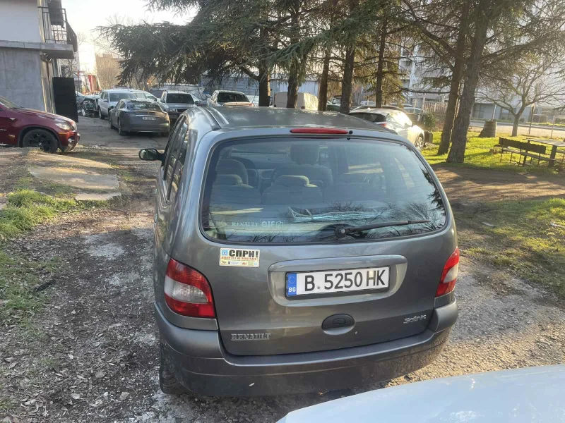 Renault Scenic 1.9 DCI, снимка 3 - Автомобили и джипове - 49366898