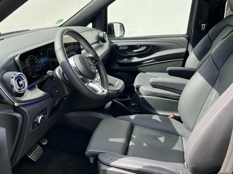 Mercedes-Benz V 300 d 4-MATIC AMG EXTRA-LONG AVANTGARDE AIRMATIC 360, снимка 8 - Автомобили и джипове - 51683298