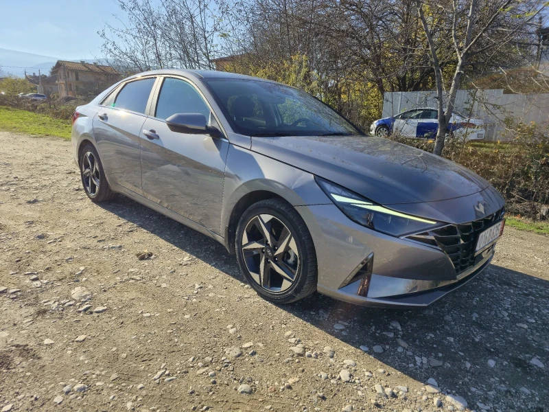 Hyundai Elantra Hybrid Luxury, снимка 6 - Автомобили и джипове - 52418371