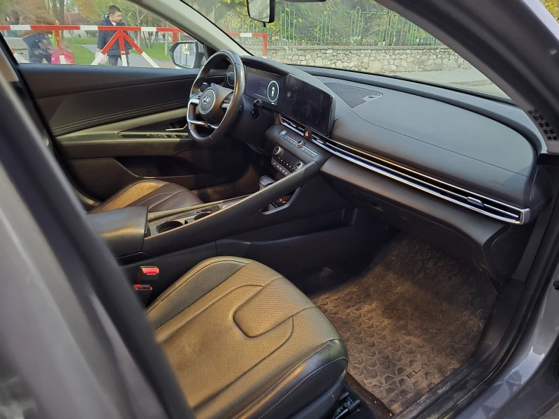Hyundai Elantra Hybrid Luxury, снимка 7 - Автомобили и джипове - 52418371