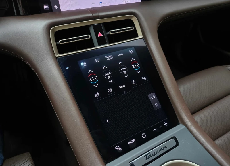 Porsche Taycan 4S, снимка 10 - Автомобили и джипове - 52664848