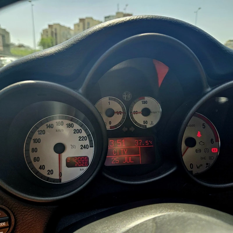 Alfa Romeo Gt, снимка 2 - Автомобили и джипове - 52798322