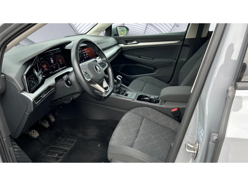 VW Golf 2.0 TDi Life M/T, Месечна вноска от 444 лв., снимка 11 - Автомобили и джипове - 52886507