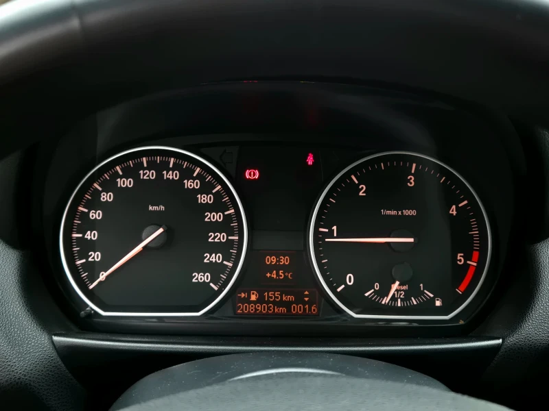 BMW 120 M Performance , снимка 11 - Автомобили и джипове - 53056622