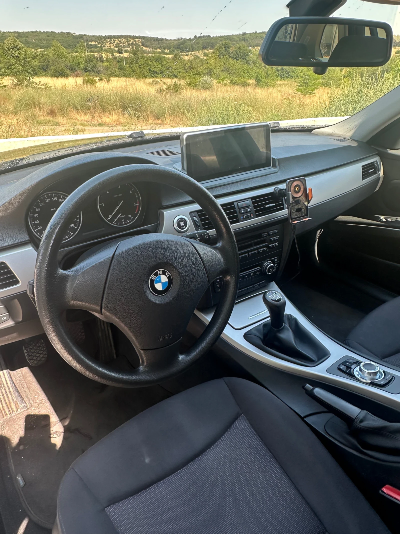 BMW 320 Е91 - изображение 6