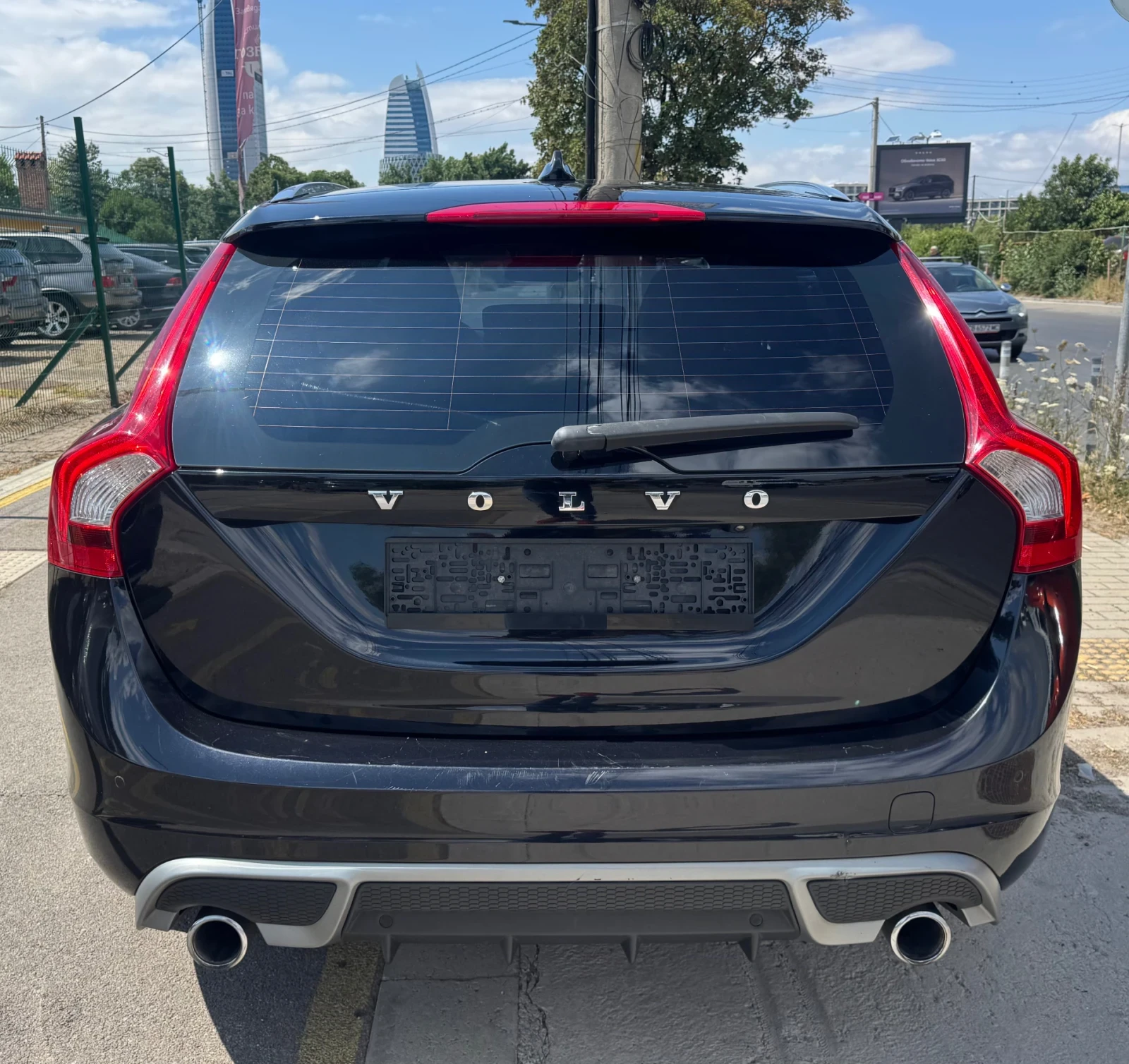 Volvo V60 R-Design!Всички Екстри! - изображение 5