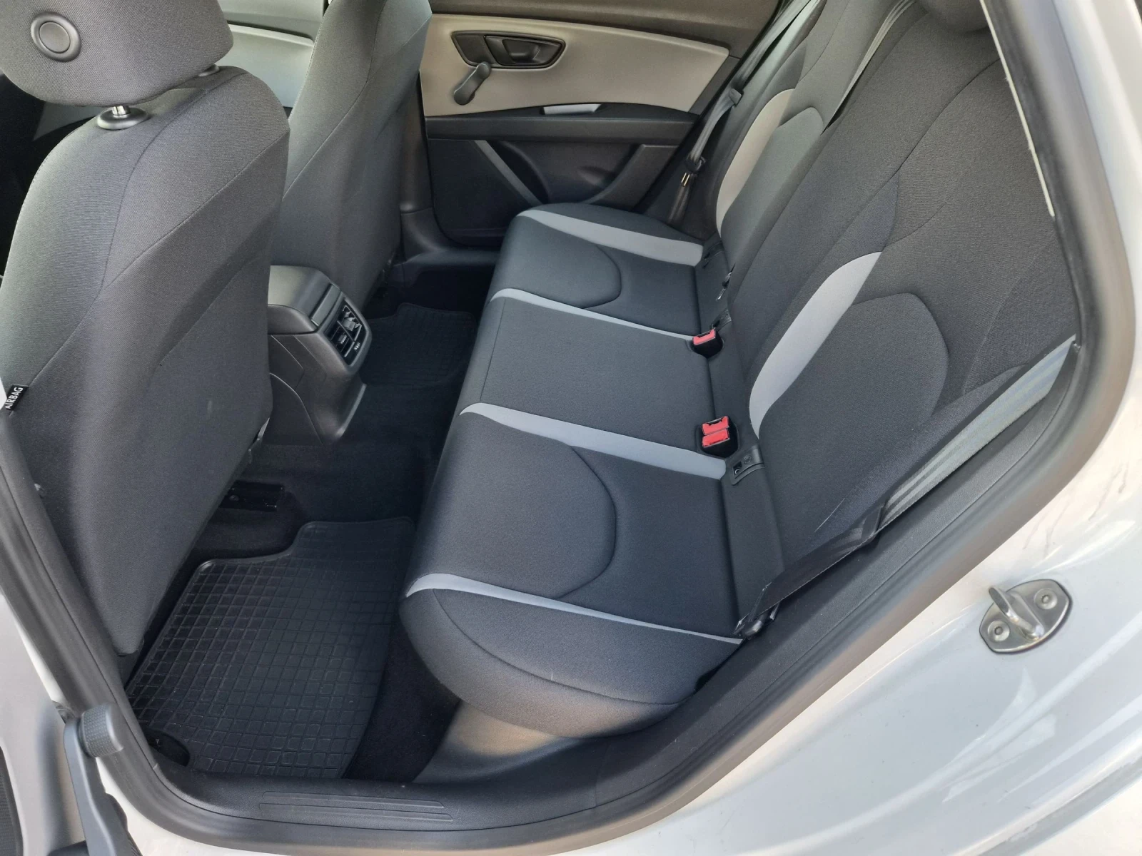 Seat Leon 1.6TDI 4x4  4 Drive NAVI | Mobile.bg � ����������� 11