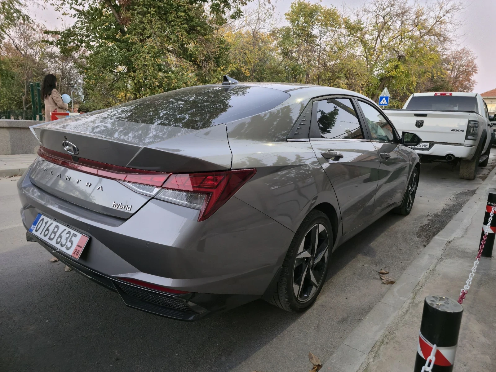 Hyundai Elantra Hybrid Luxury | Mobile.bg   1