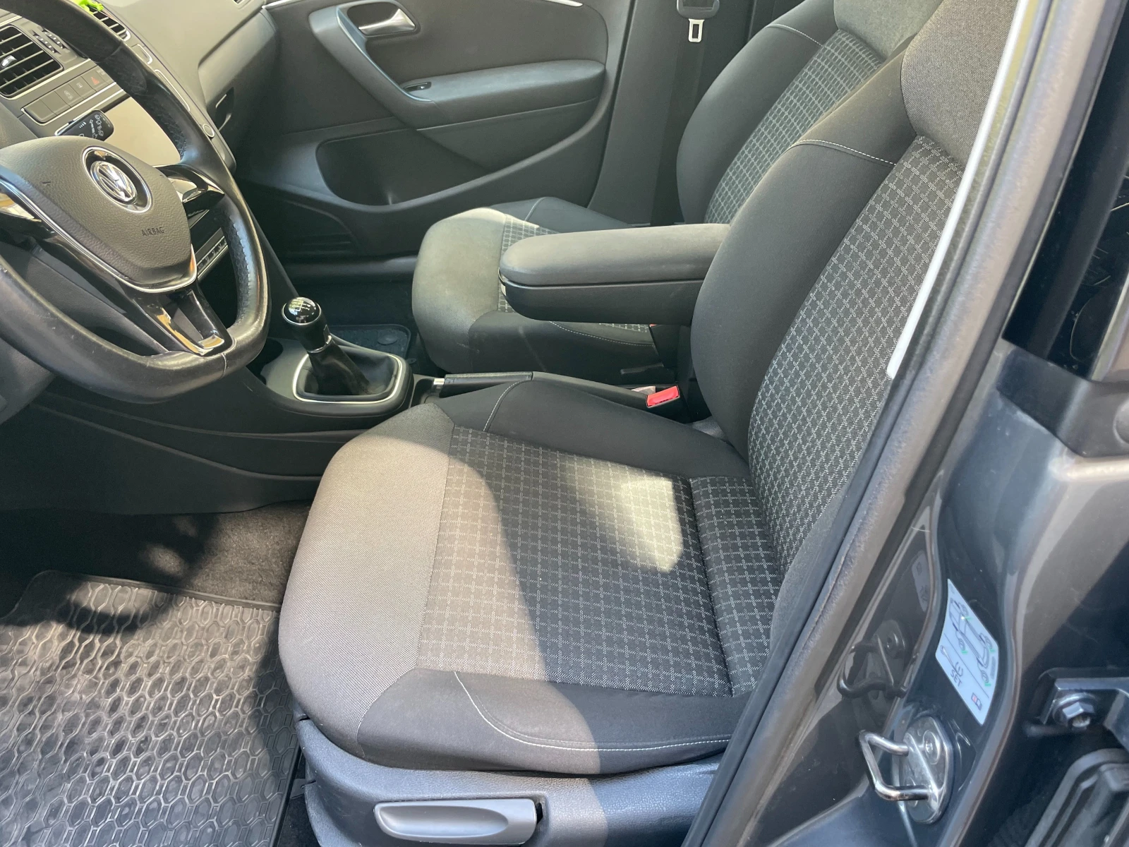 VW Polo  - изображение 8