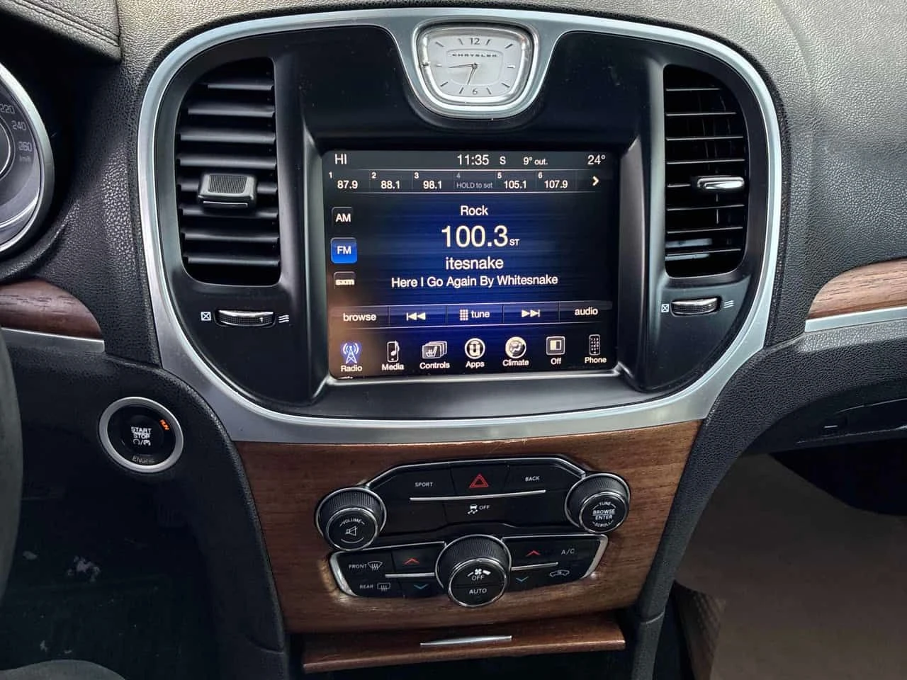 Chrysler 300c * Platinum * CARFAX * ЦЕНА ДО БГ - изображение 9