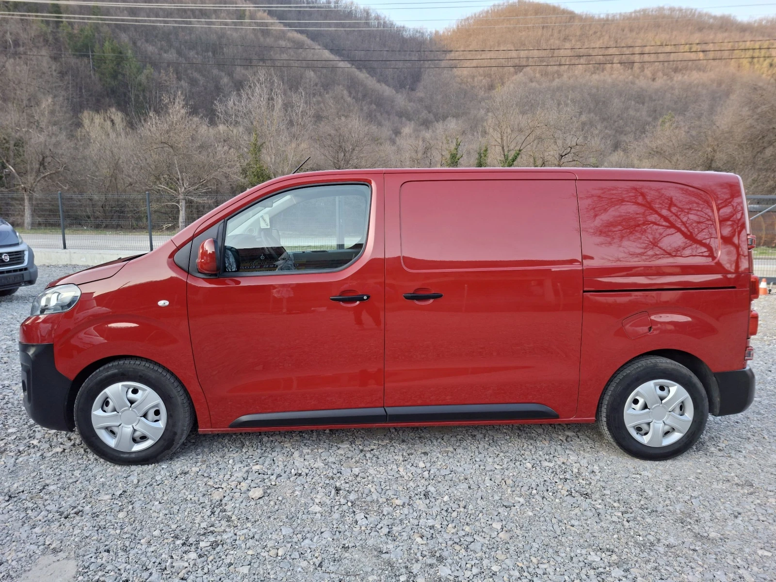 Citroen Jumpy 2.0* 180к.с.* AВТОМАТ* 2 ПЛЪЗГАЩИ ВРАТИ, снимка 3 - Автомобили и джипове - 53888500