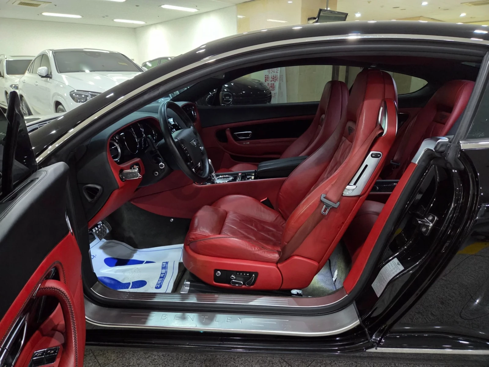 Bentley Continental gt 6.0L W12* 92428 KM* КРАЙНА ЦЕНА, снимка 9 - Автомобили и джипове - 54369722