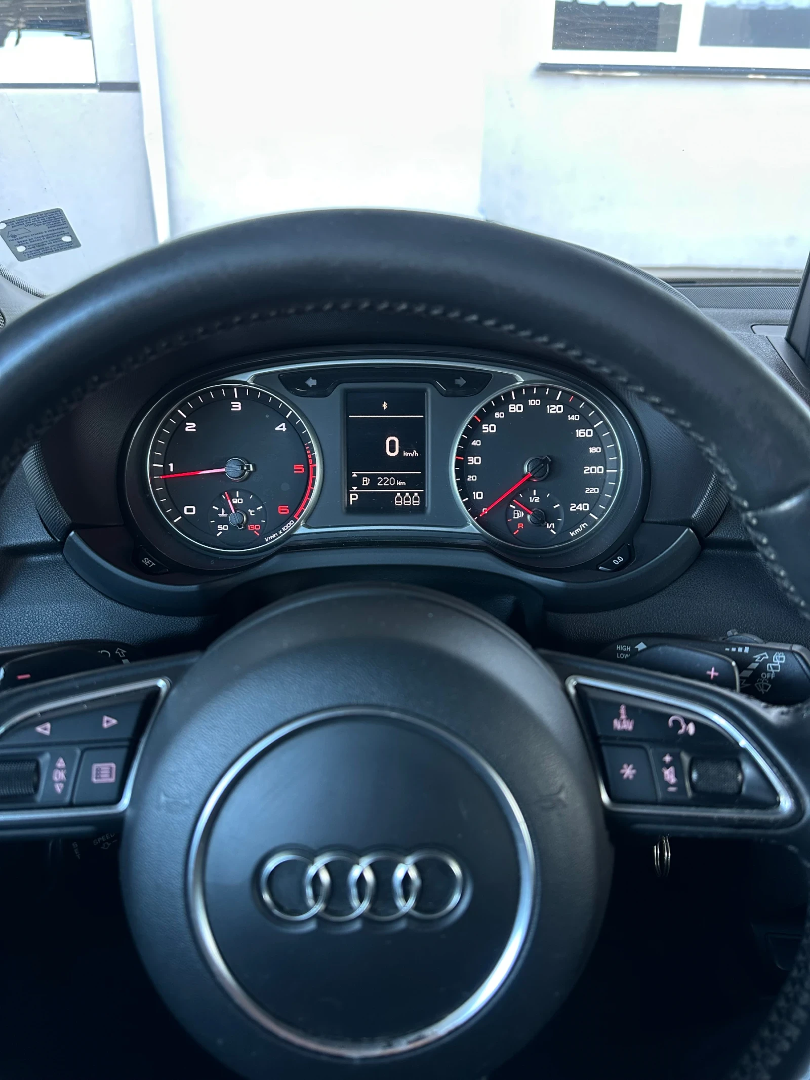Audi A1 1.6 TDI | Facelift | S line | BOSE | 116к.с., снимка 11 - Автомобили и джипове - 54642621