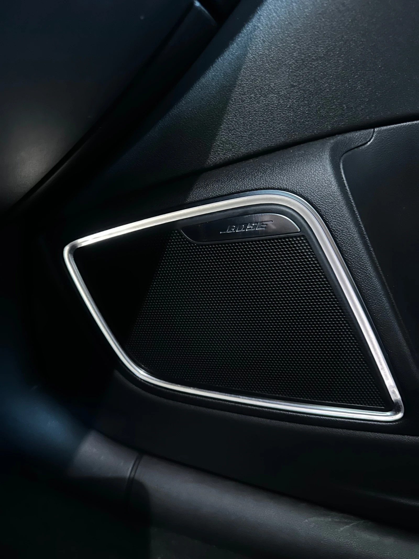 Audi A1 1.6 TDI | Facelift | S line | BOSE | 116к.с., снимка 17 - Автомобили и джипове - 54642621