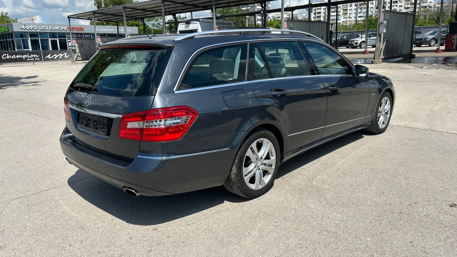 Mercedes-Benz E 350 350CDI  4matic Швейцария, снимка 6 - Автомобили и джипове - 54828793