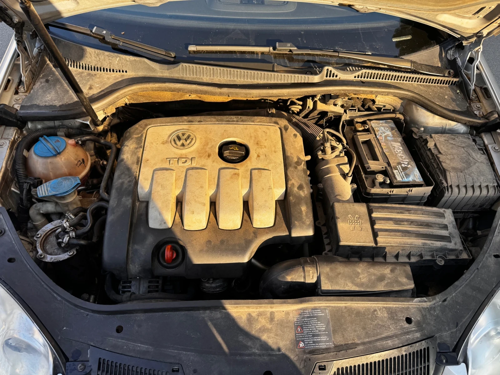 VW Golf 2.0 TDI, снимка 9 - Автомобили и джипове - 55067693