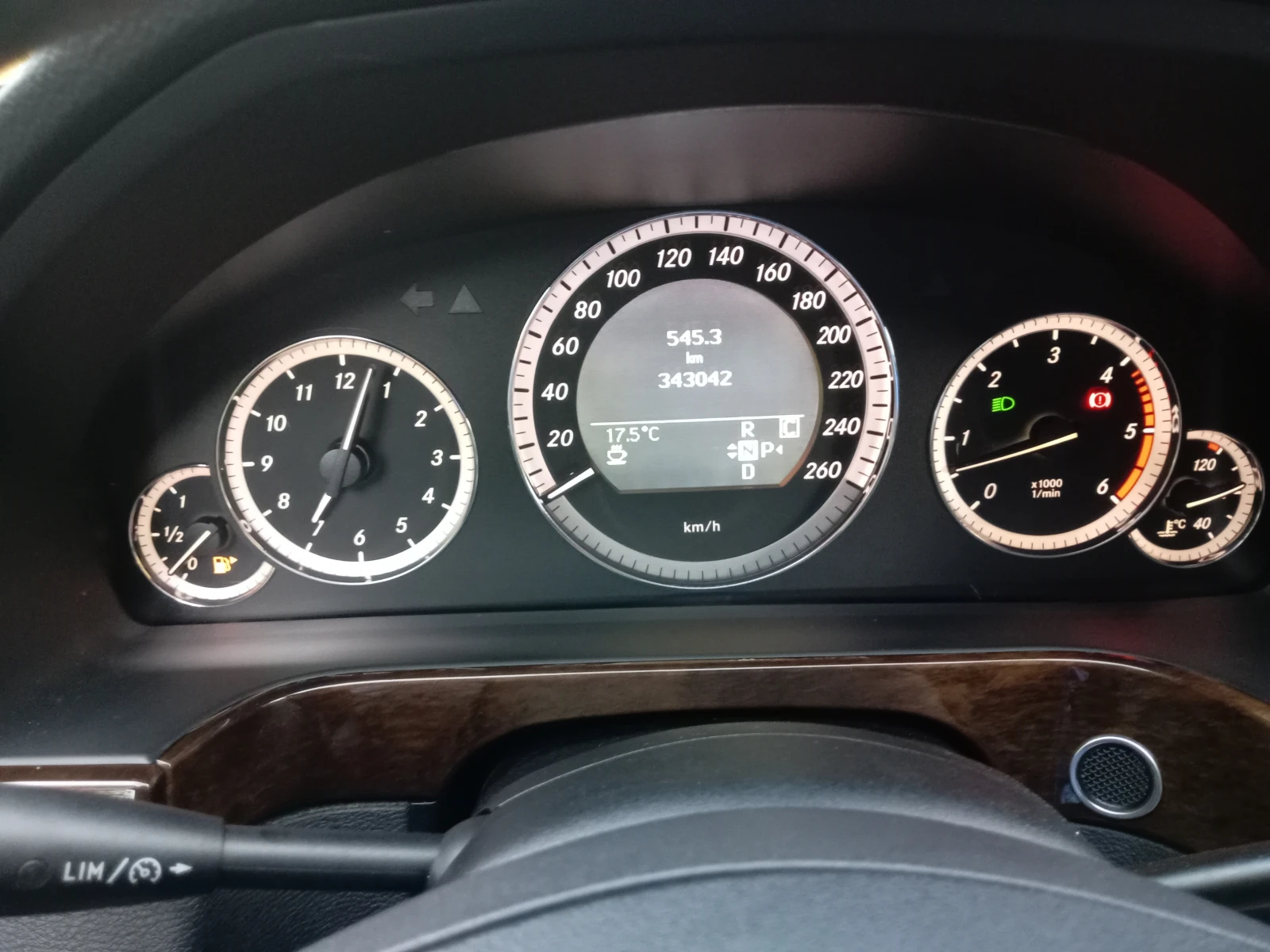 Mercedes-Benz E 350 cdi, снимка 12 - Автомобили и джипове - 55336951