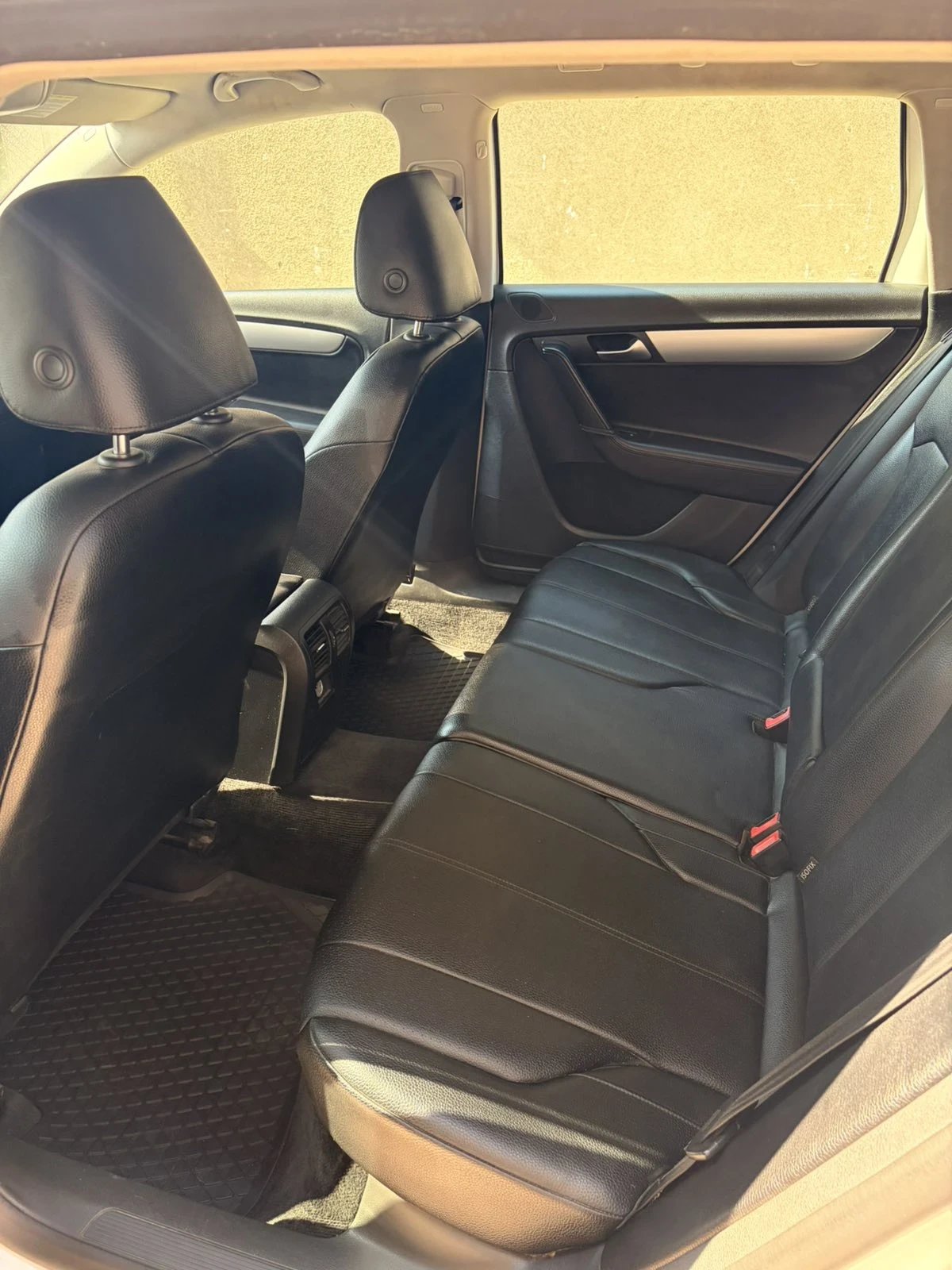 VW Passat 2.0TDI, снимка 8 - Автомобили и джипове - 55747500