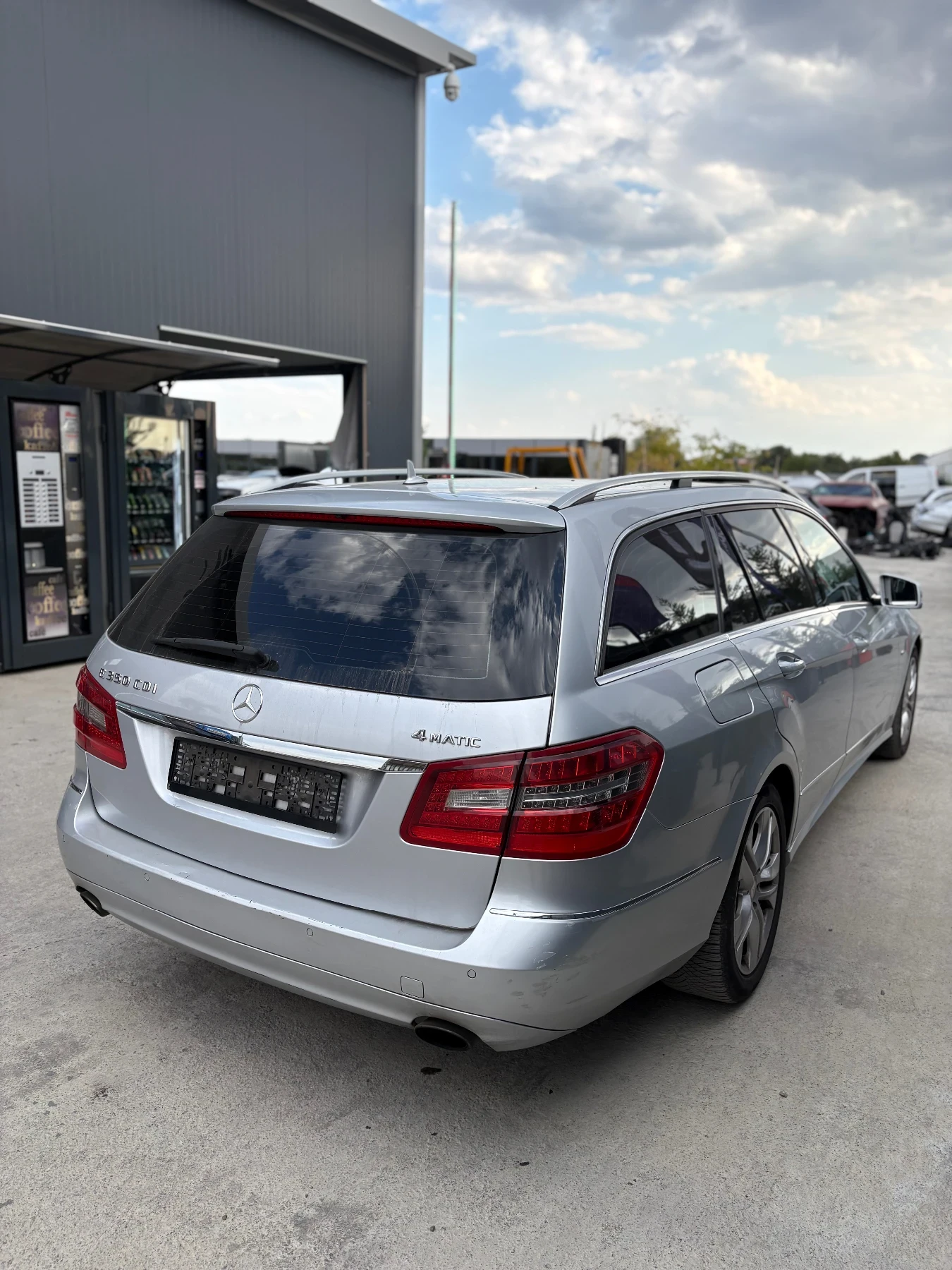 Mercedes-Benz E 350 4x4 на части, снимка 11 - Автомобили и джипове - 56301866