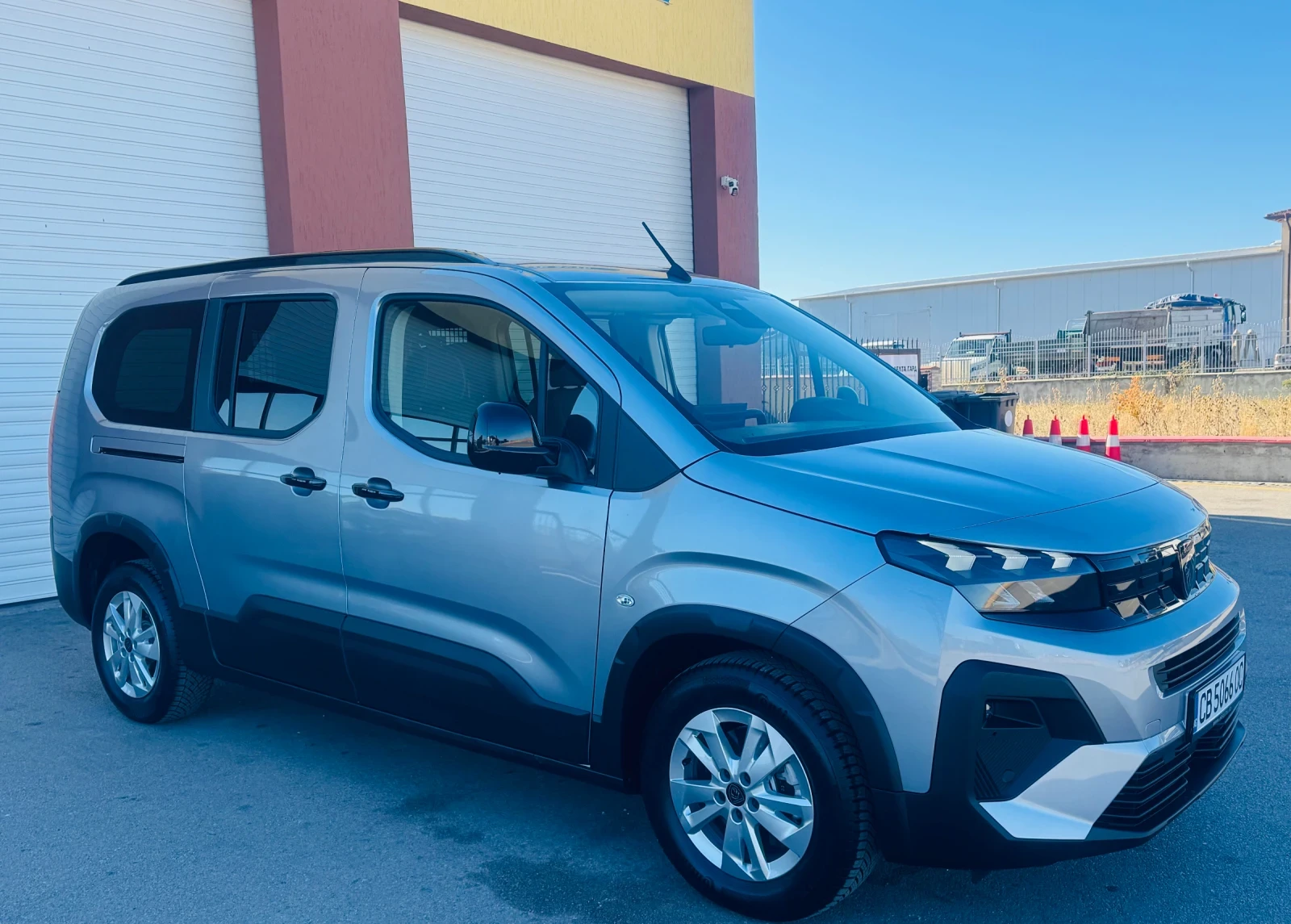 Peugeot Rifter, снимка 3 - Автомобили и джипове - 56344795
