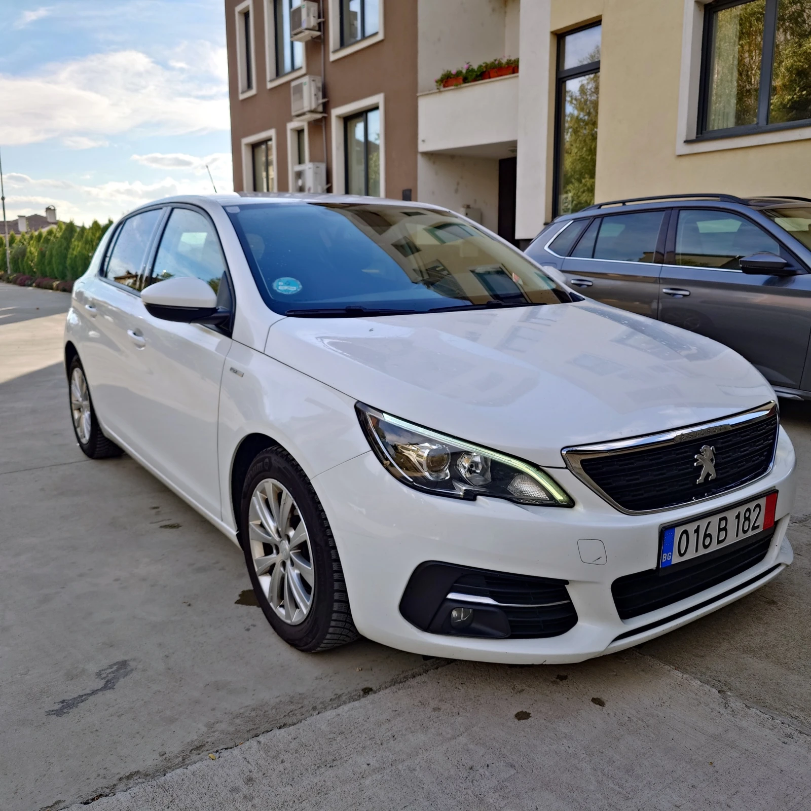 Peugeot 308 1.5HDI , снимка 4 - Автомобили и джипове - 56555258