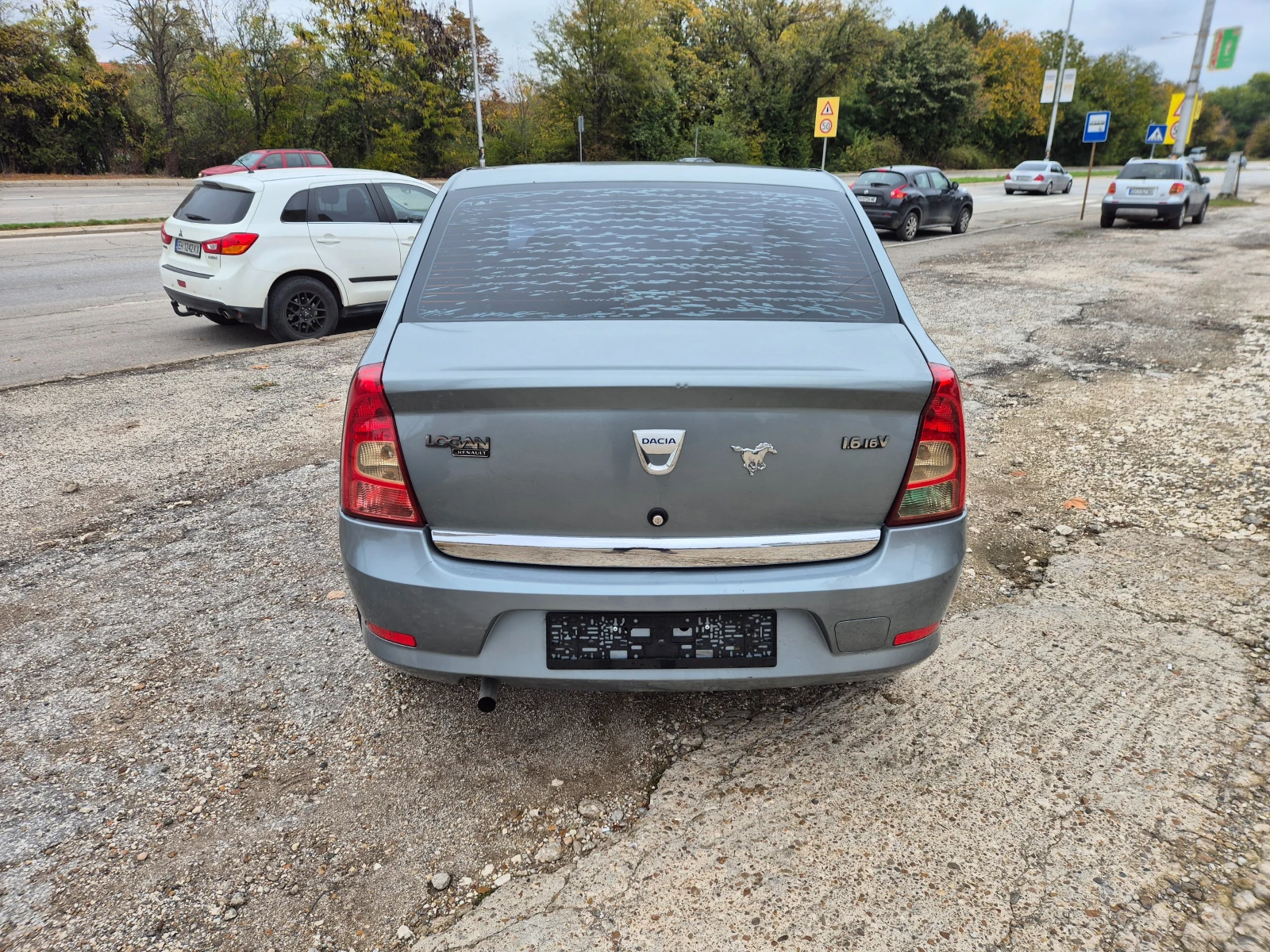 Dacia Logan 1.6i, 105k.s, KLIMATIK, снимка 6 - Автомобили и джипове - 56653133