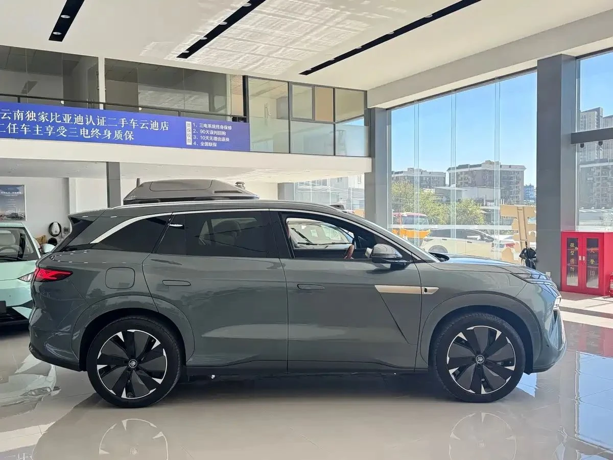 BYD Tang, снимка 5 - Автомобили и джипове - 56687011