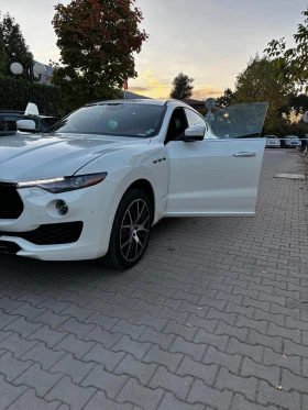 Maserati Levante SQ4, снимка 9