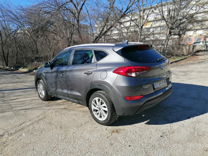 Hyundai Tucson 1.7 CRDI , снимка 6 - Автомобили и джипове - 48604171