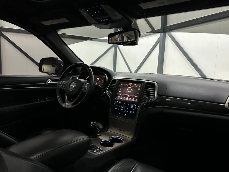 Jeep Grand cherokee * 3.6* OVERLAND* ПОДГРЕВ* ОБДУХ* МЪРТВИ ТОЧКИ* , снимка 9 - Автомобили и джипове - 49801774
