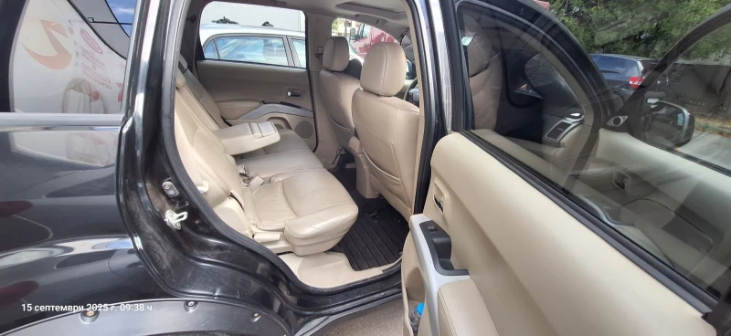 Mitsubishi Outlander, снимка 5 - Автомобили и джипове - 52133032