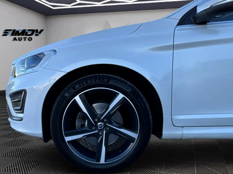 Volvo XC60 3.0T6 R-DESIGN ДИСТРОНИК KEYLESSGO КАМЕРА SWISS, снимка 15 - Автомобили и джипове - 52415247