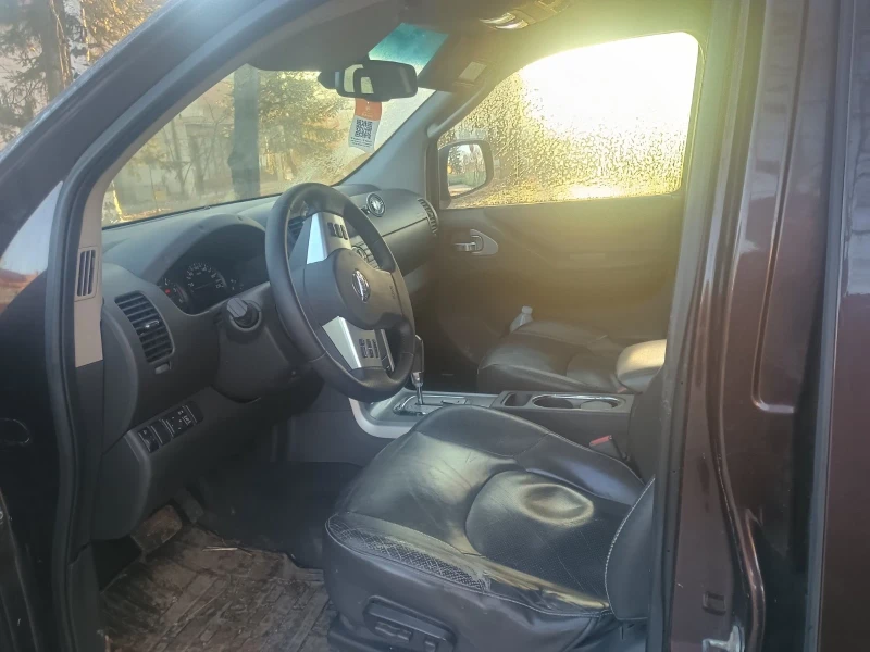 Nissan Navara Crew(Dual) Cab, снимка 6 - Автомобили и джипове - 53217649