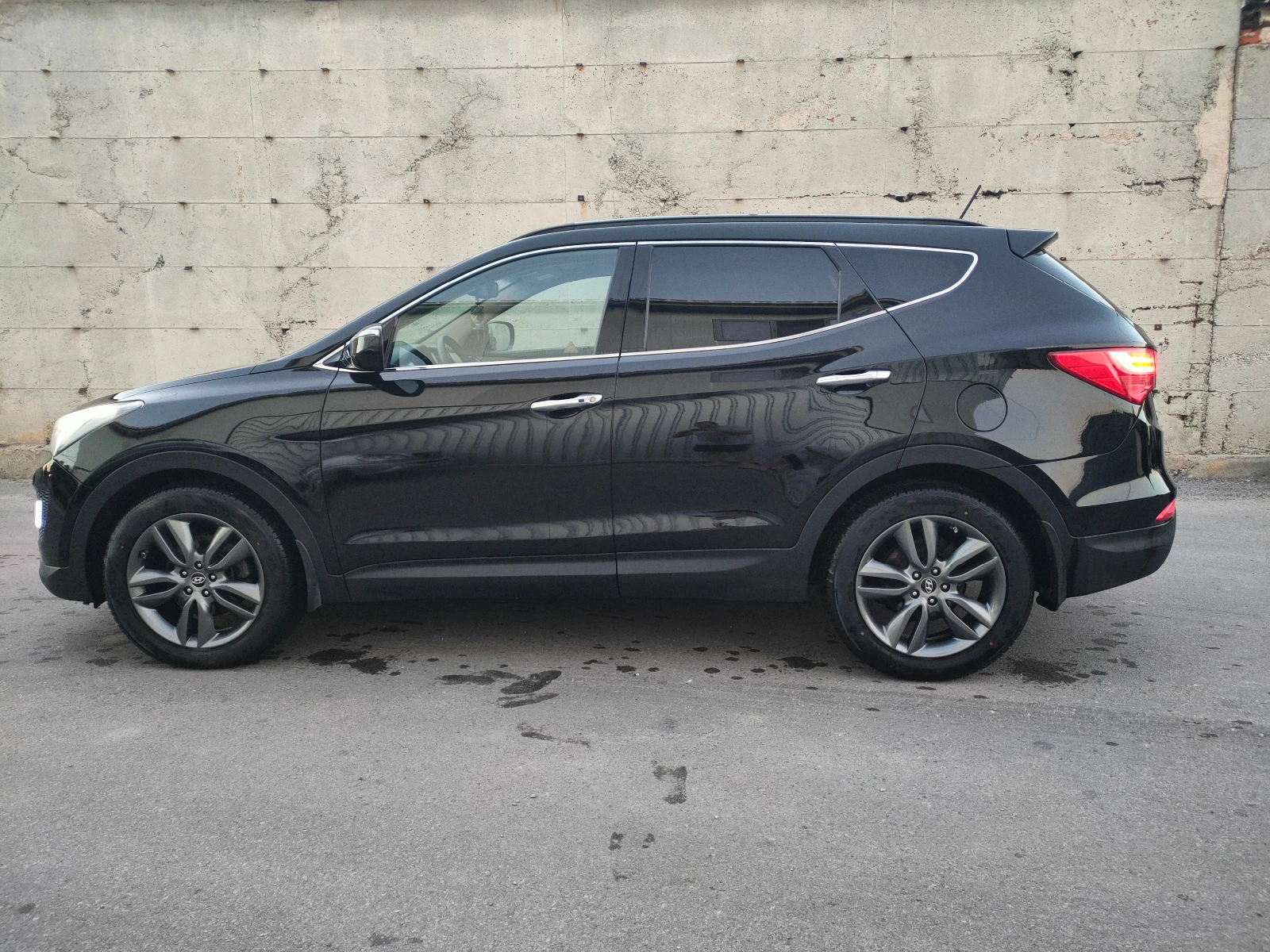 Hyundai Santa fe 2.2crdi/Keyless/Navi/Pamet - изображение 8