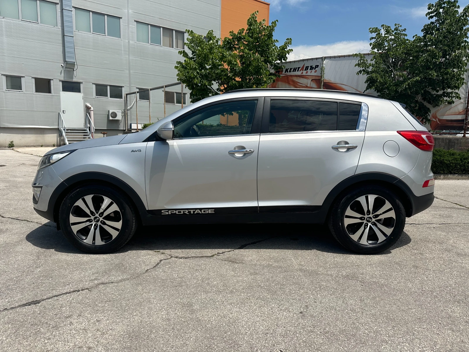 Kia Sportage 2.0d CRDI - изображение 2