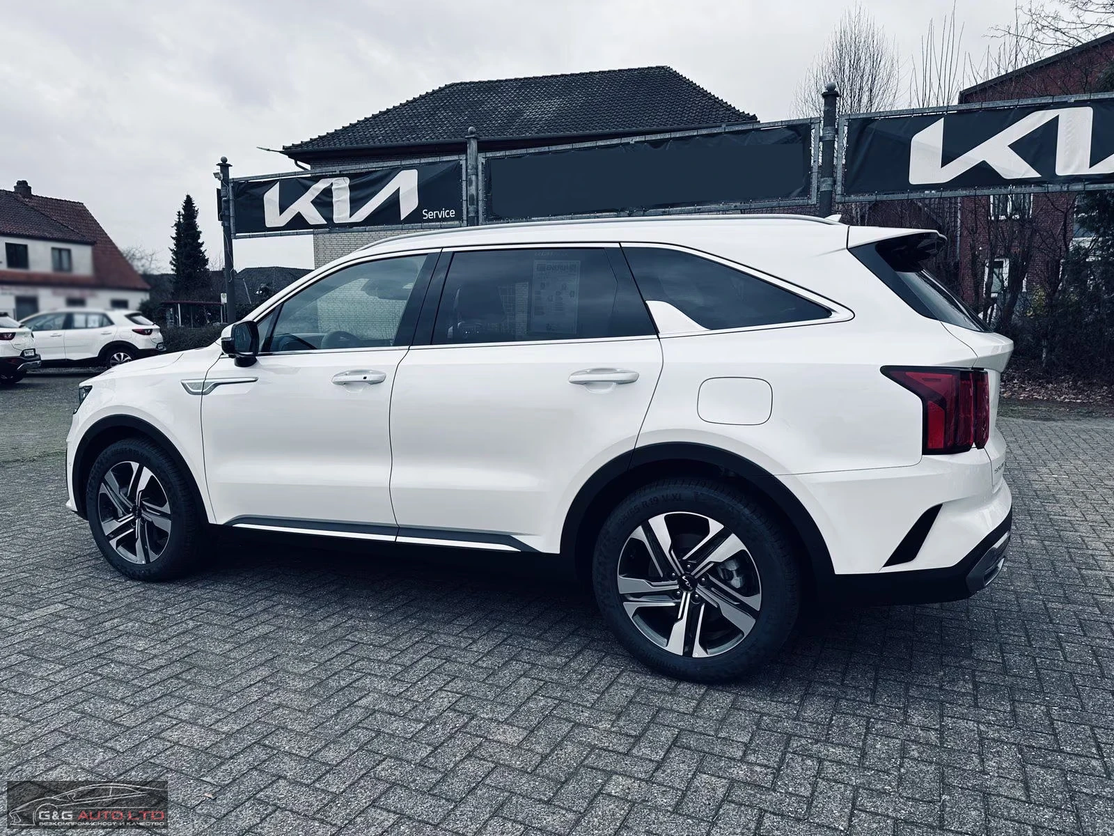 Kia Sorento 1.6HYBRID-PLATINUM/230HP/CAM/AHK/LED/ACC/PANO/137g - изображение 3
