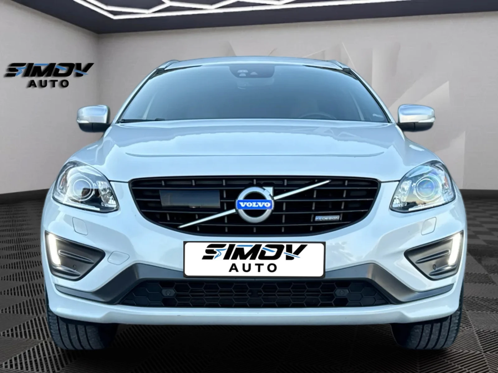 Volvo XC60 3.0T6 R-DESIGN ДИСТРОНИК KEYLESSGO КАМЕРА SWISS - изображение 5