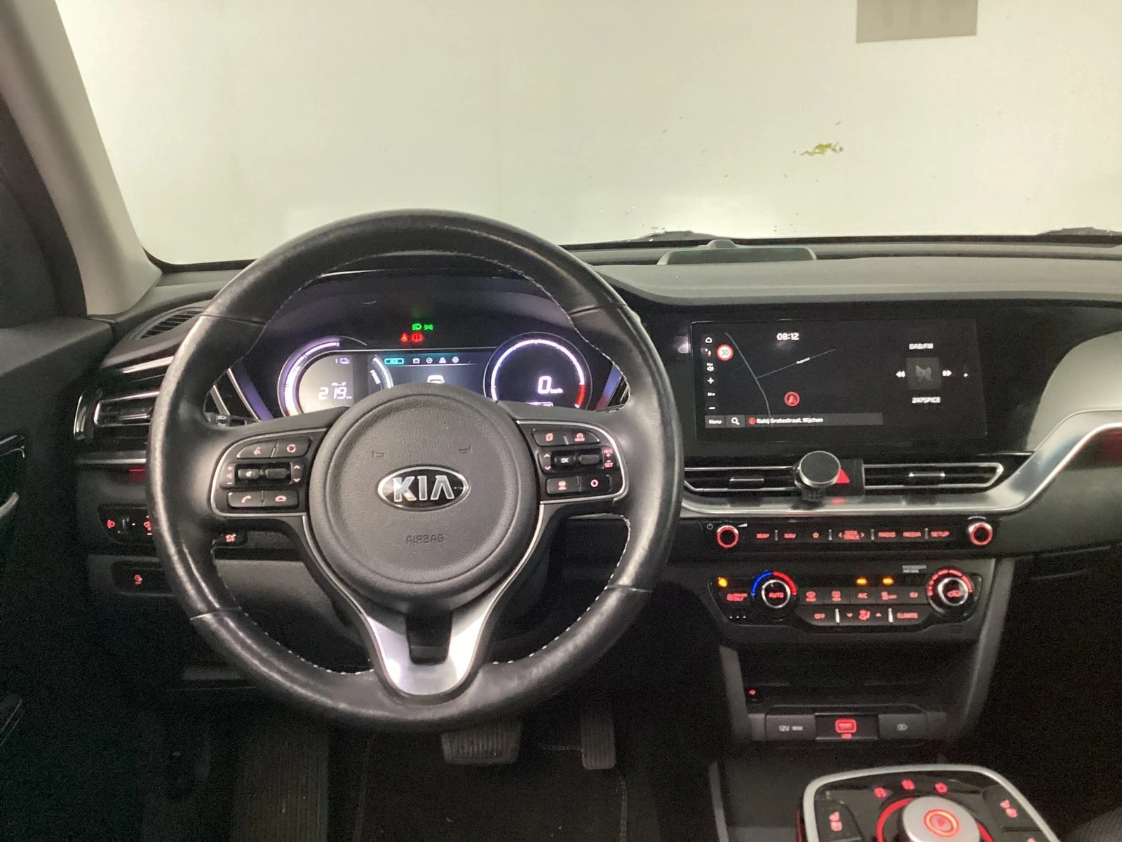 Kia Niro 64KWh/EXECUTIVE LINE/SOH100%/KIACONN/FULL! | Mobile.bg � ����������� 5
