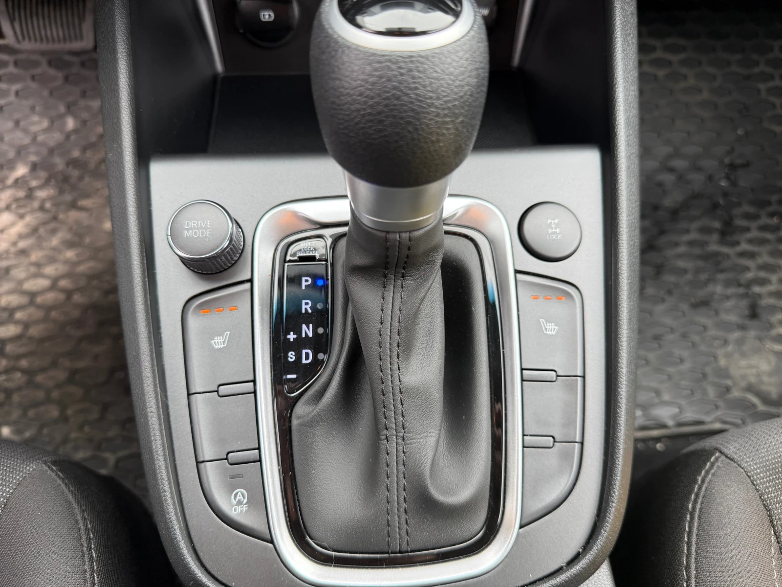 Hyundai Kona AWD, снимка 14 - Автомобили и джипове - 53918646