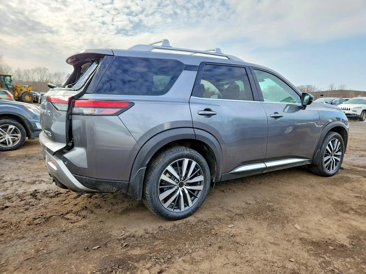 Nissan Pathfinder * PLATINUM* КОЖА* ПОДГРЕВ* ПАНОРАМА* ФИКСИРАНА ЦЕН, снимка 3 - Автомобили и джипове - 53936965