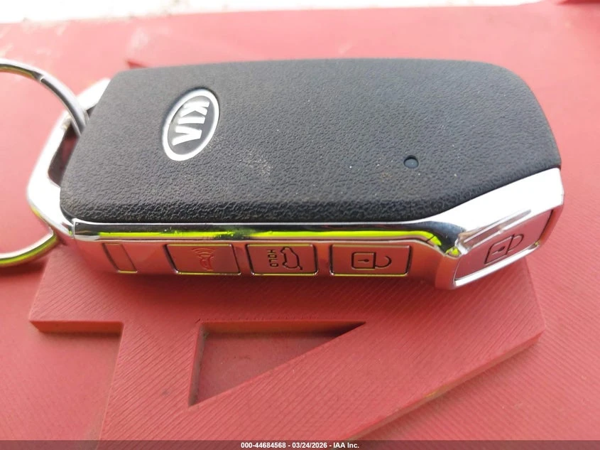 Kia Telluride 3.8l S, снимка 11 - Автомобили и джипове - 54242502