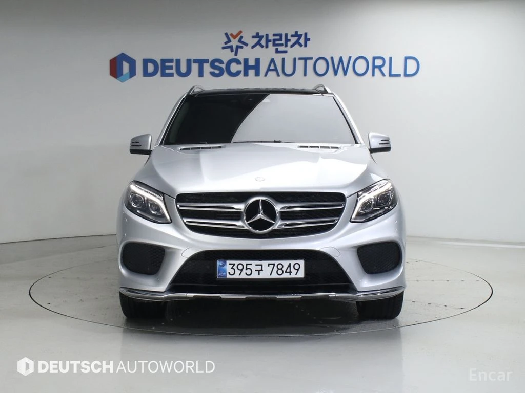 Mercedes-Benz GLE 350 AMG* PACK* ПОДГРЕВ* ОБДУХВАНЕ* КАМЕРА* КЕЙЛЕС* , снимка 3 - Автомобили и джипове - 54683747
