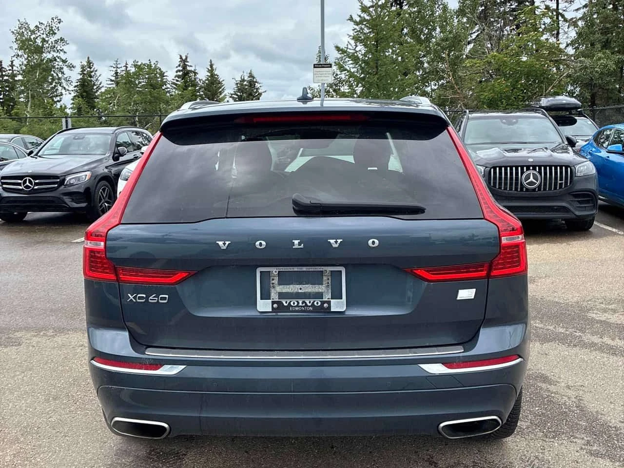 Volvo XC60 Inscription/360/HUD/Bowers&Wilkins, снимка 4 - Автомобили и джипове - 55085276