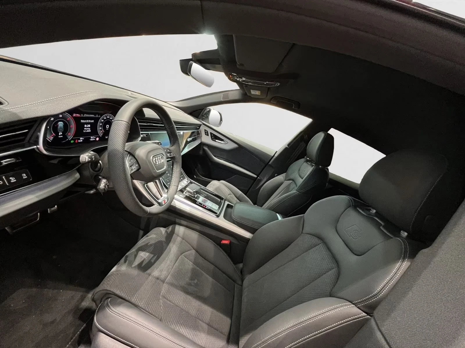 Audi Q8 45 TDI / S-LINE / MATRIX / 360 / B&O / AIR / , снимка 9 - Автомобили и джипове - 55216972