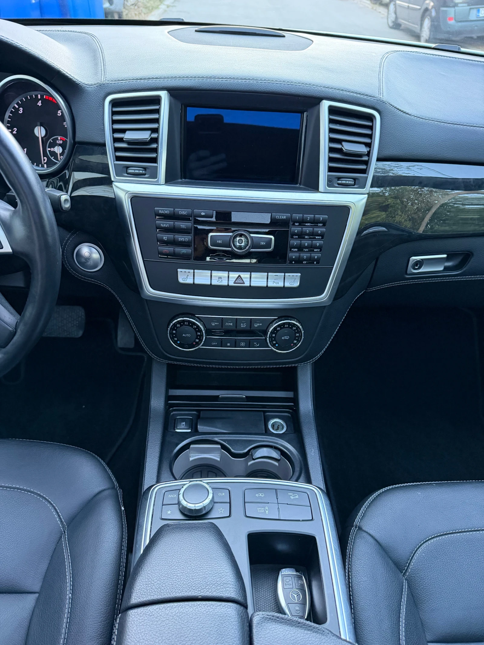 Mercedes-Benz ML 350 BlueTec AMG Package 360CAM , снимка 13 - Автомобили и джипове - 55959433
