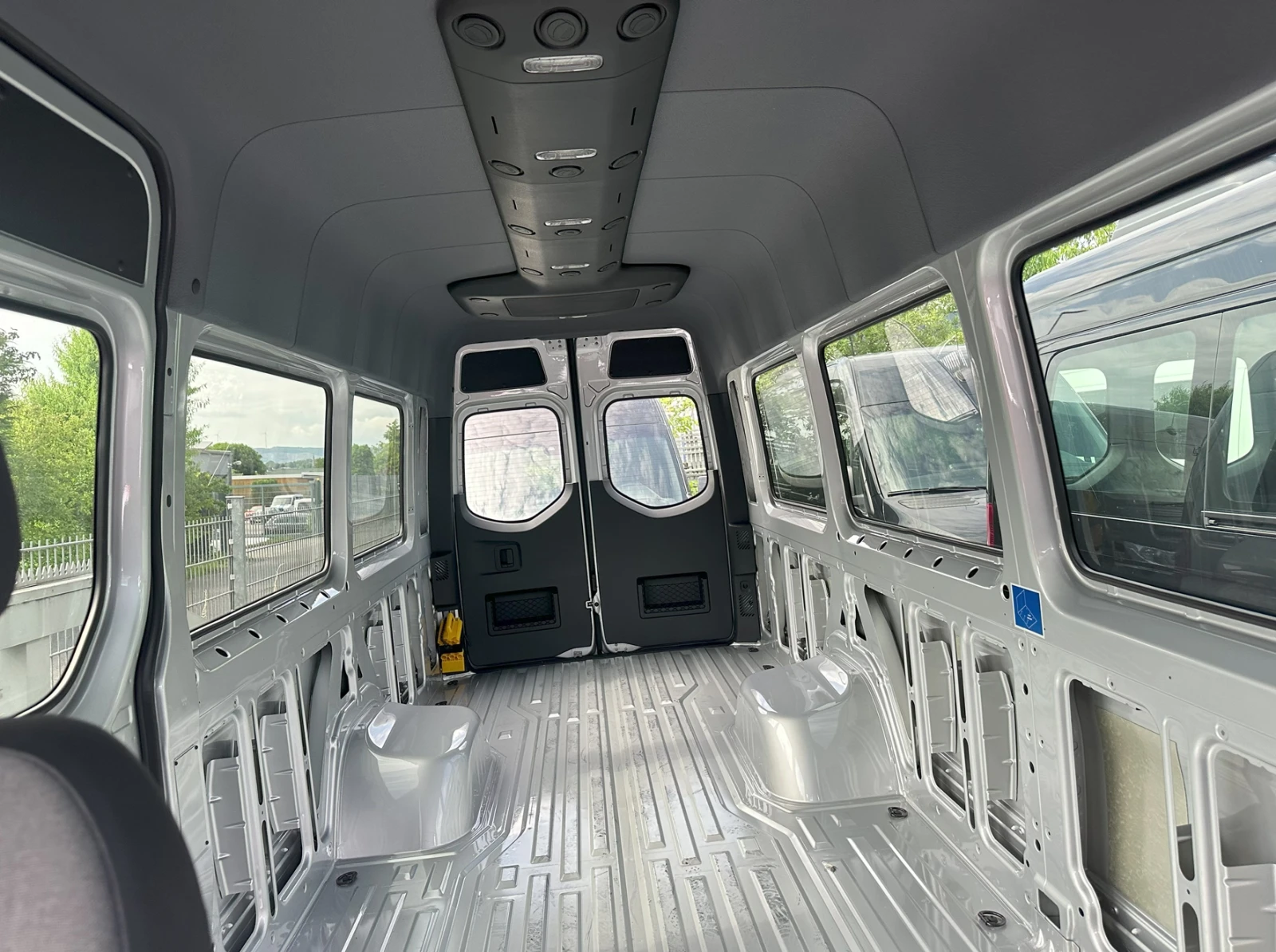 Mercedes-Benz Sprinter 517 CDI - изображение 4